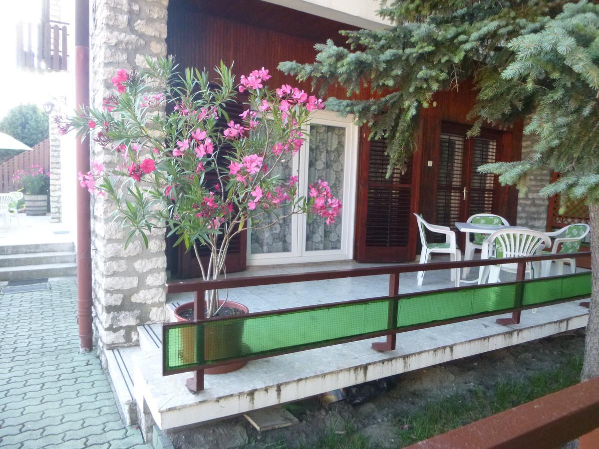 Oleander Holiday House Шіофок Номер фото